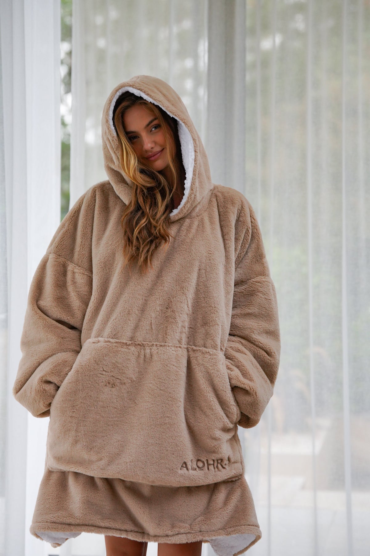Moletom Oversized Com Capuz Almond