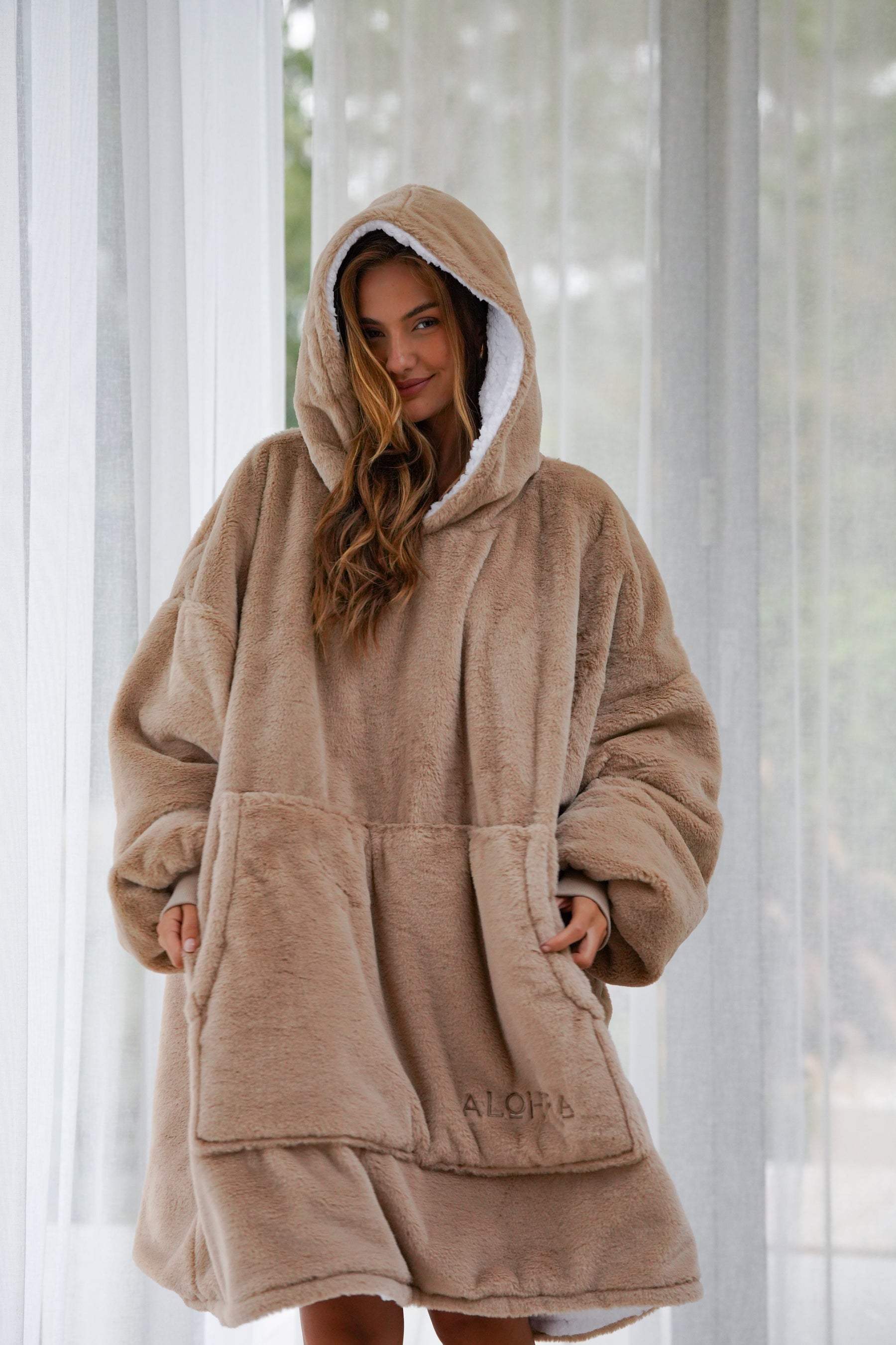 Moletom Oversized Com Capuz Almond