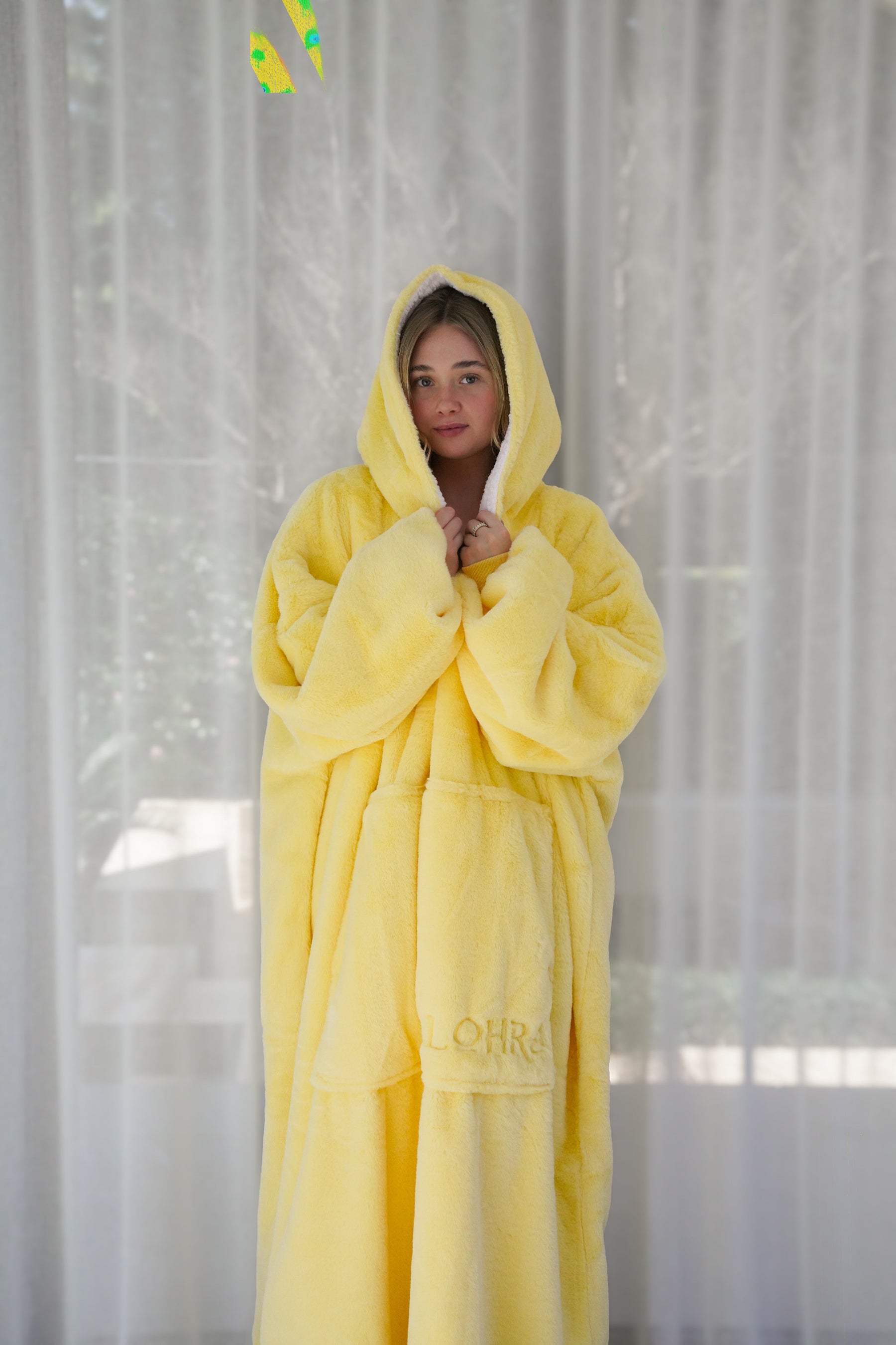 Moletom Oversized Com Capuz Long Limoncello