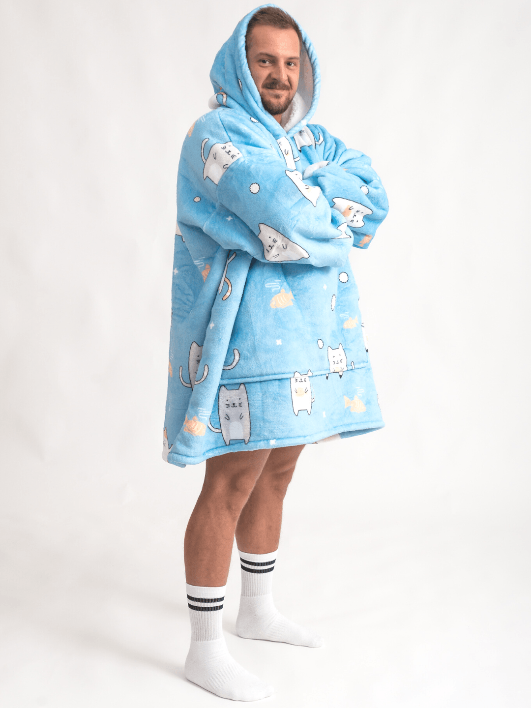 Moletom Oversized Com Capuz Gatinhos Brancos