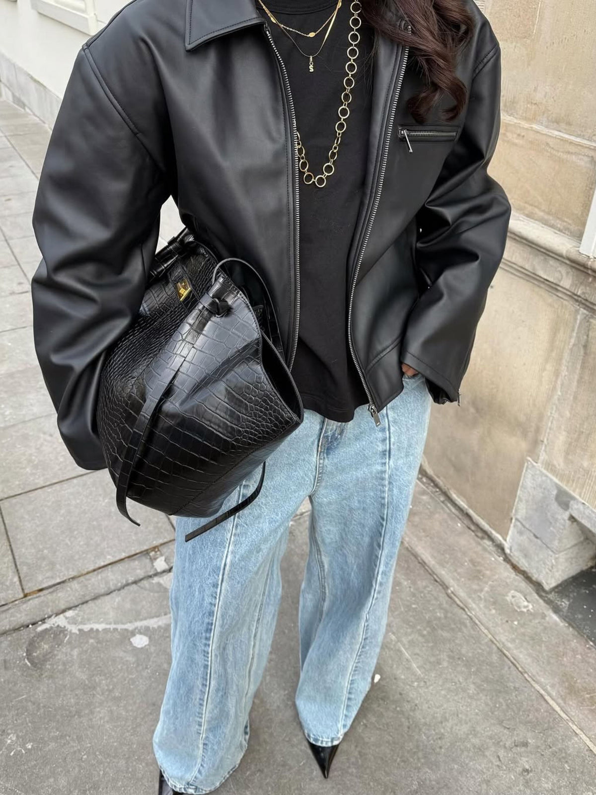 Calça Jeans Flare com Detalhe de Costura Azul Claro