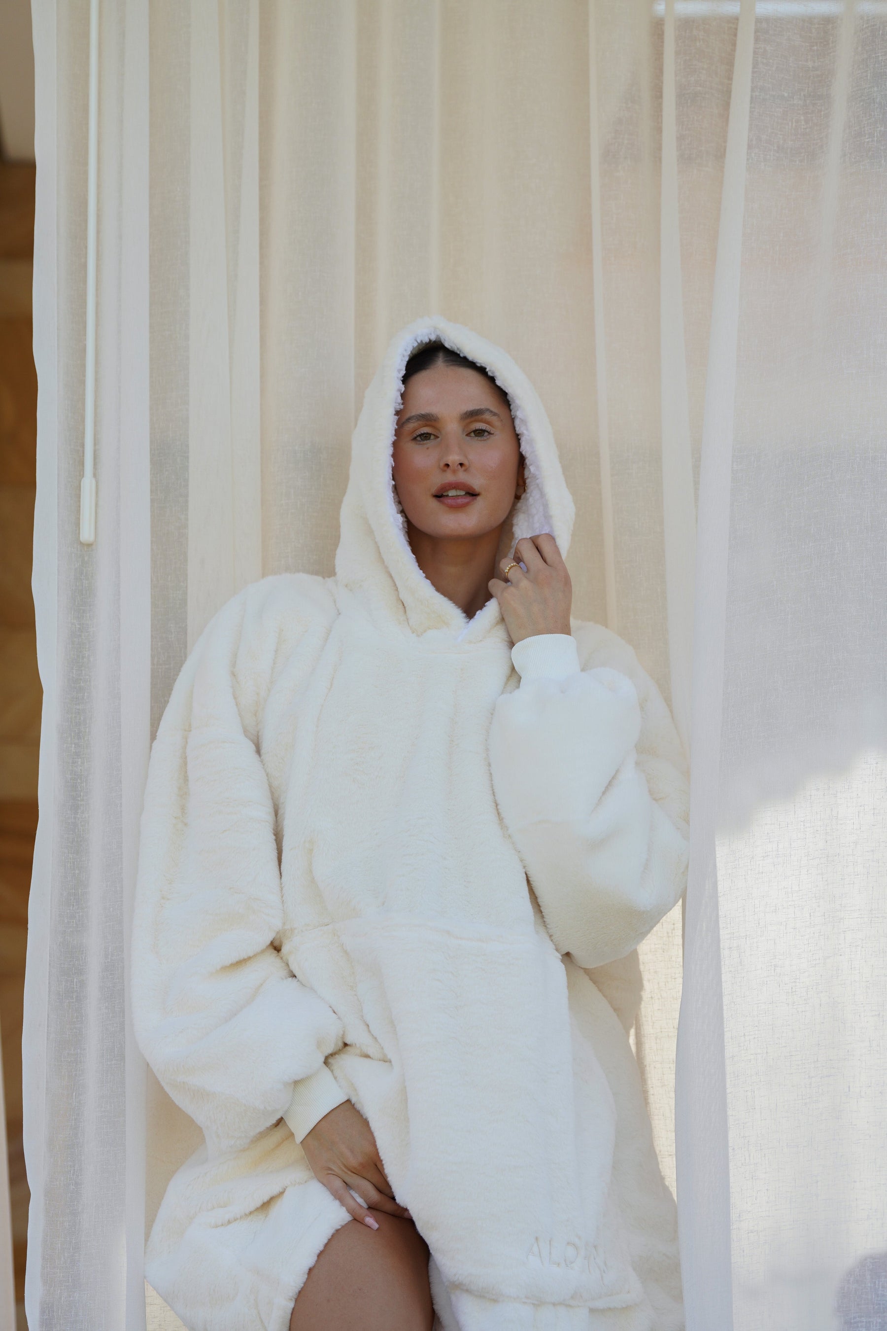 Moletom Oversized Com Capuz Marshmallow