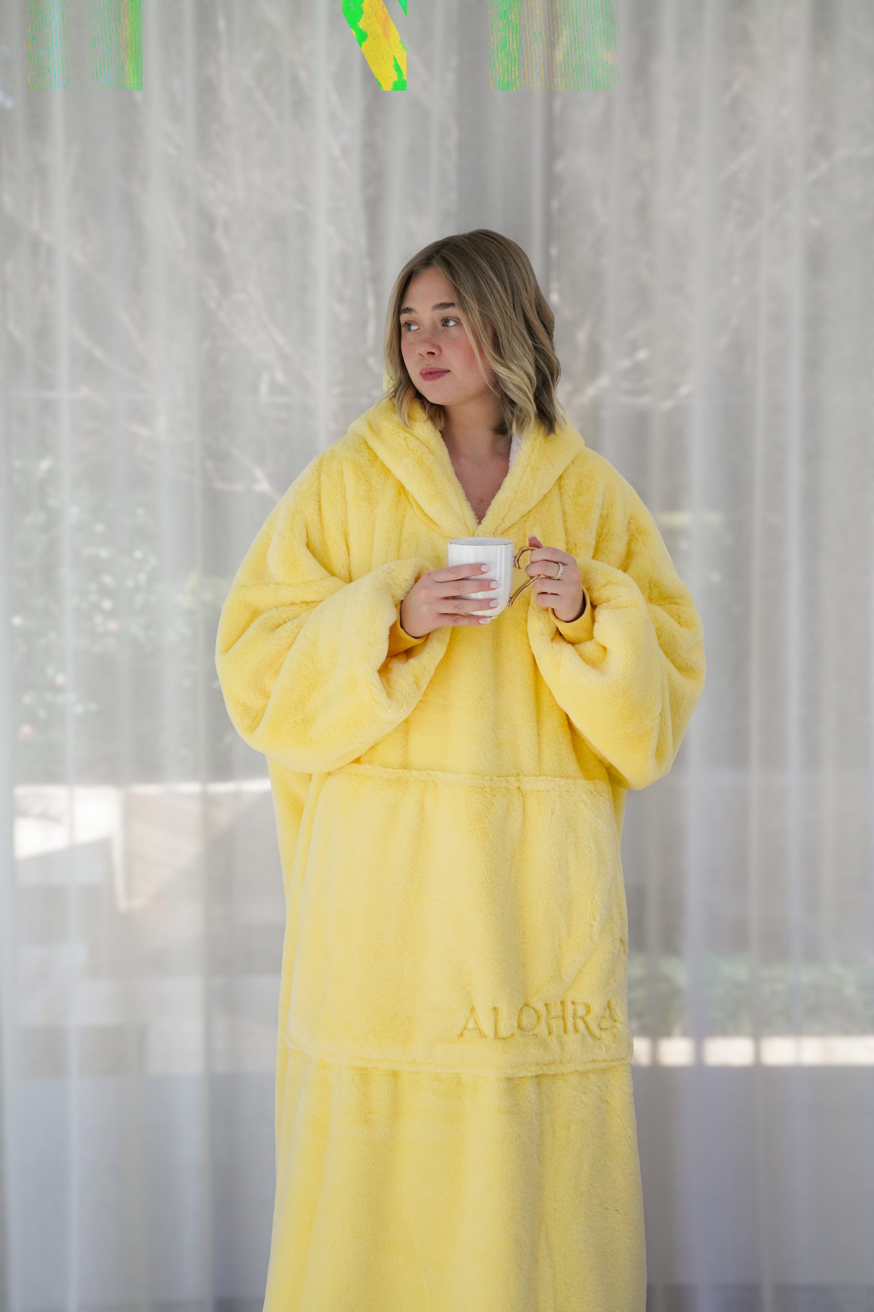 Moletom Oversized Com Capuz Long Limoncello
