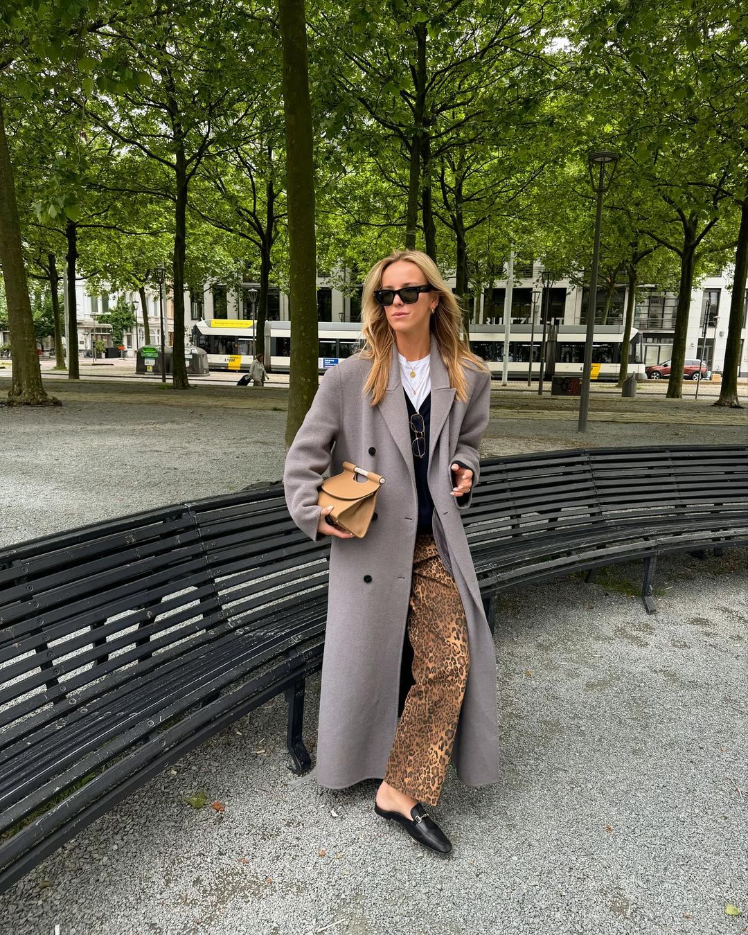 Calça Jeans Reta Leopardo