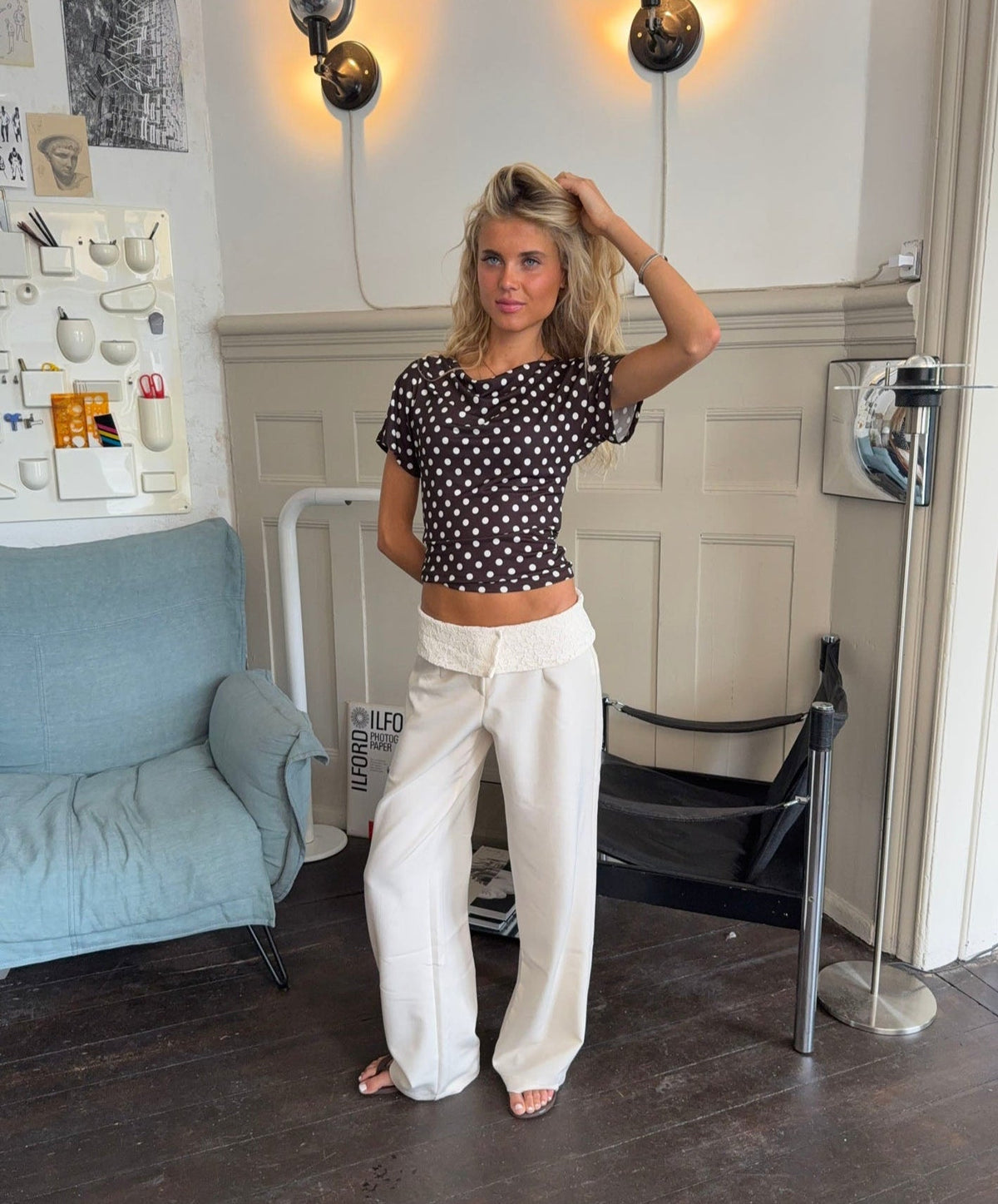 Calça Calsia com acabamento de renda - Off white