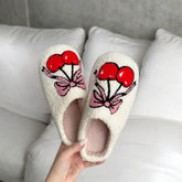 Pantufas Cereja Tie & Cherish
